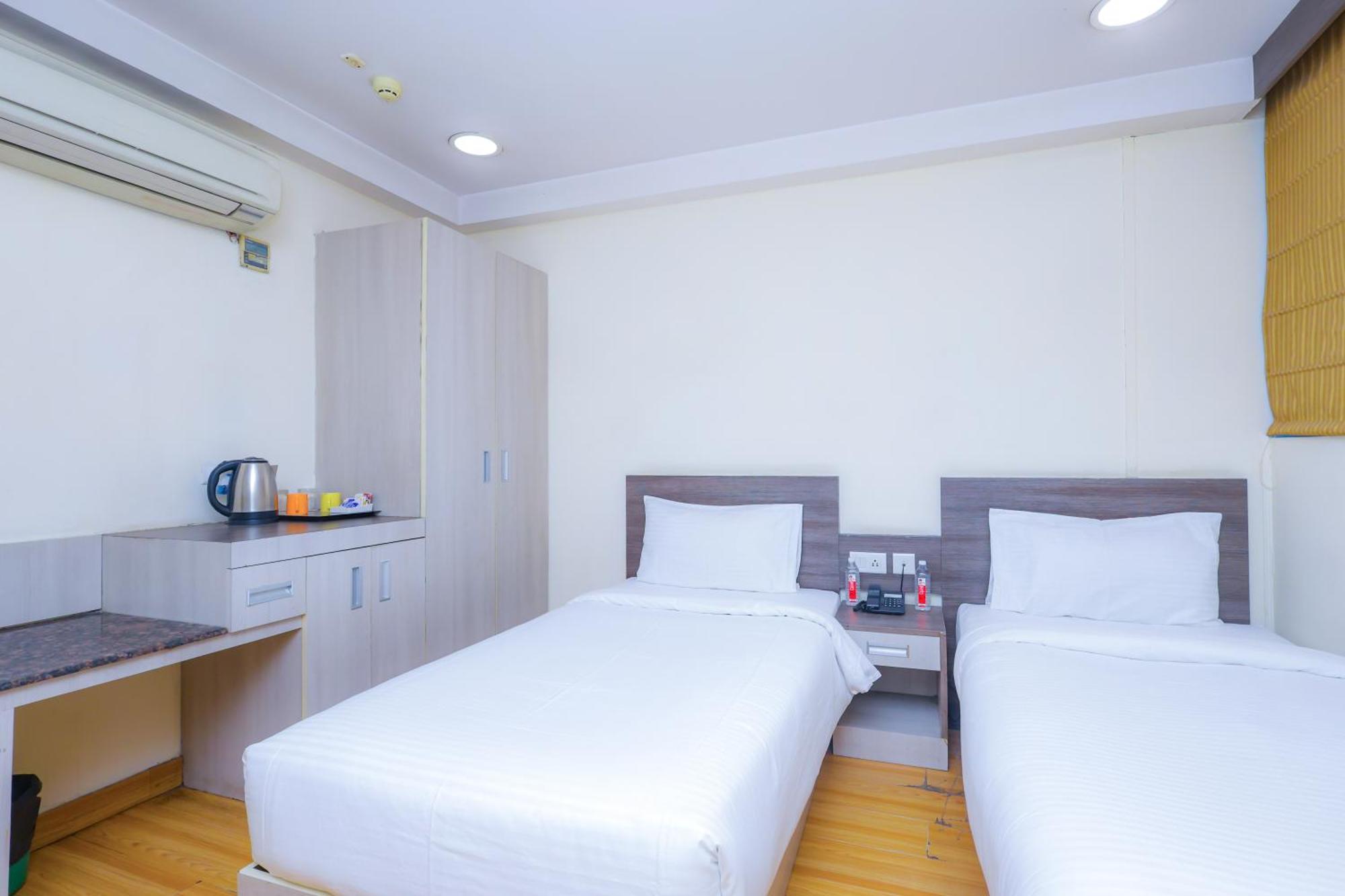 Hyphen Business Hotel 诺伊达 外观 照片