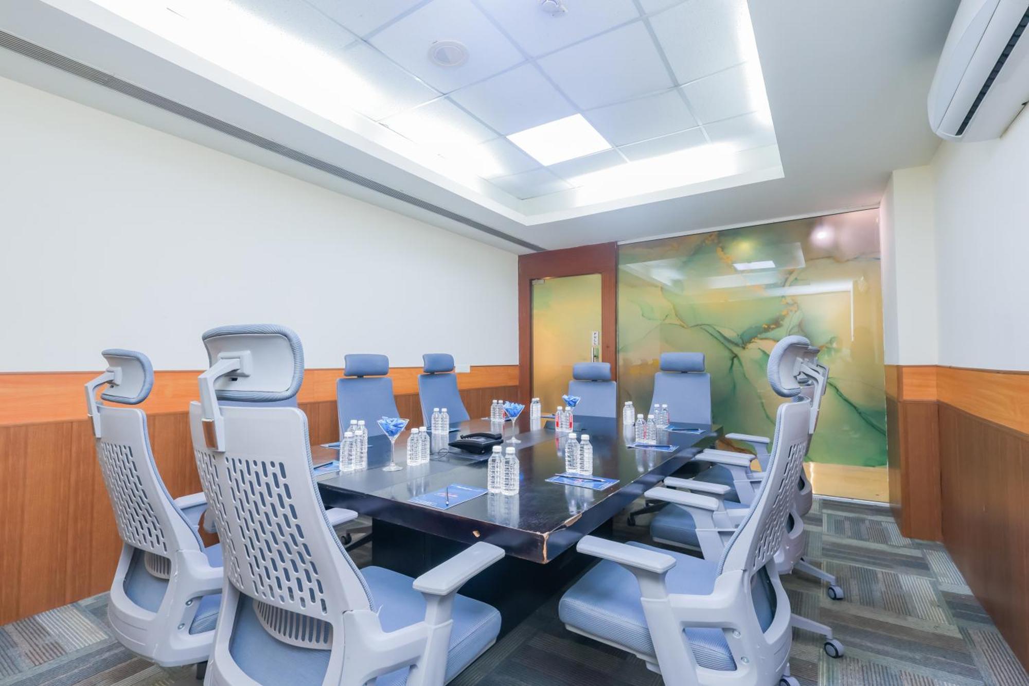 Hyphen Business Hotel 诺伊达 外观 照片