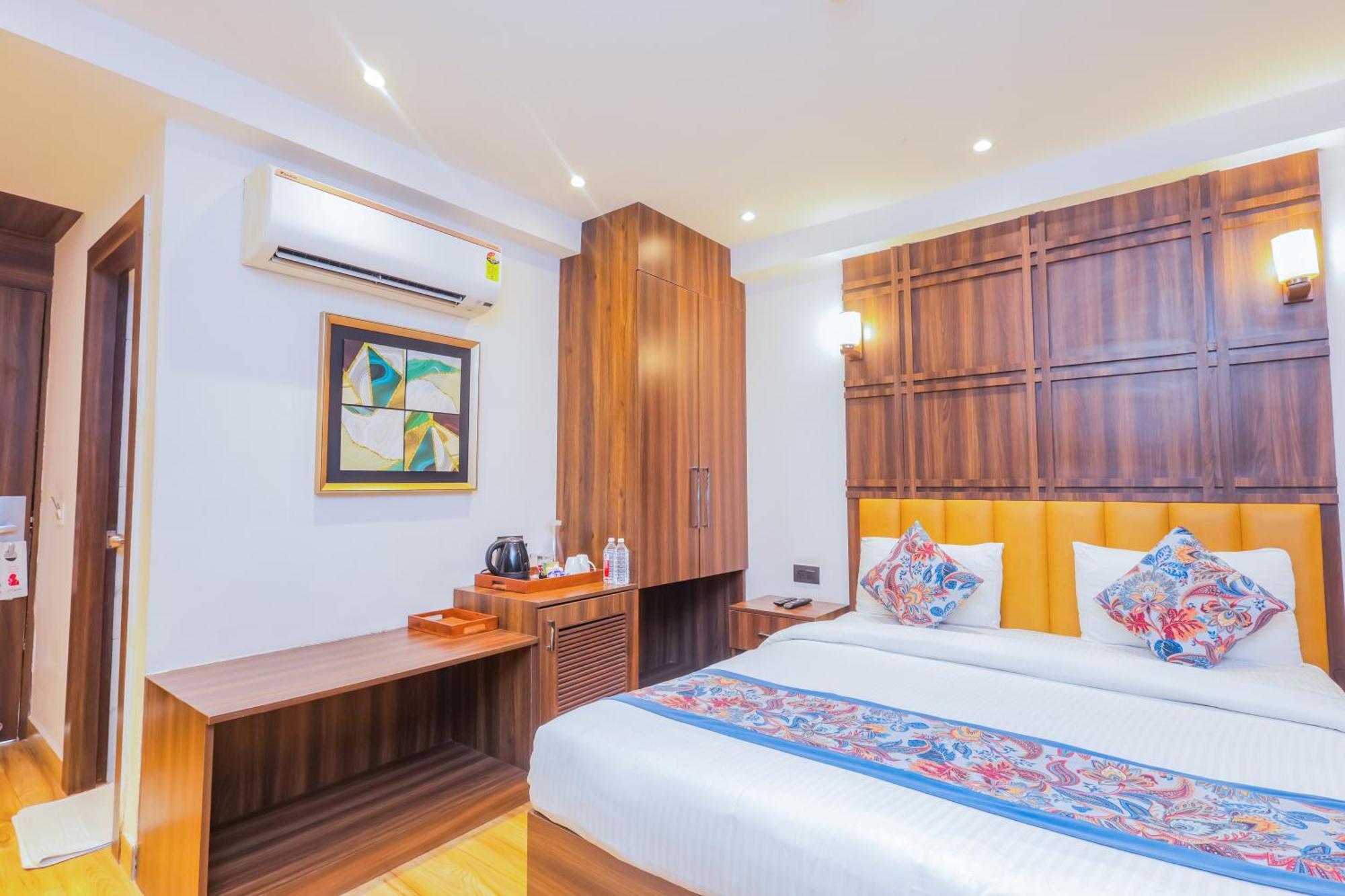 Hyphen Business Hotel 诺伊达 外观 照片