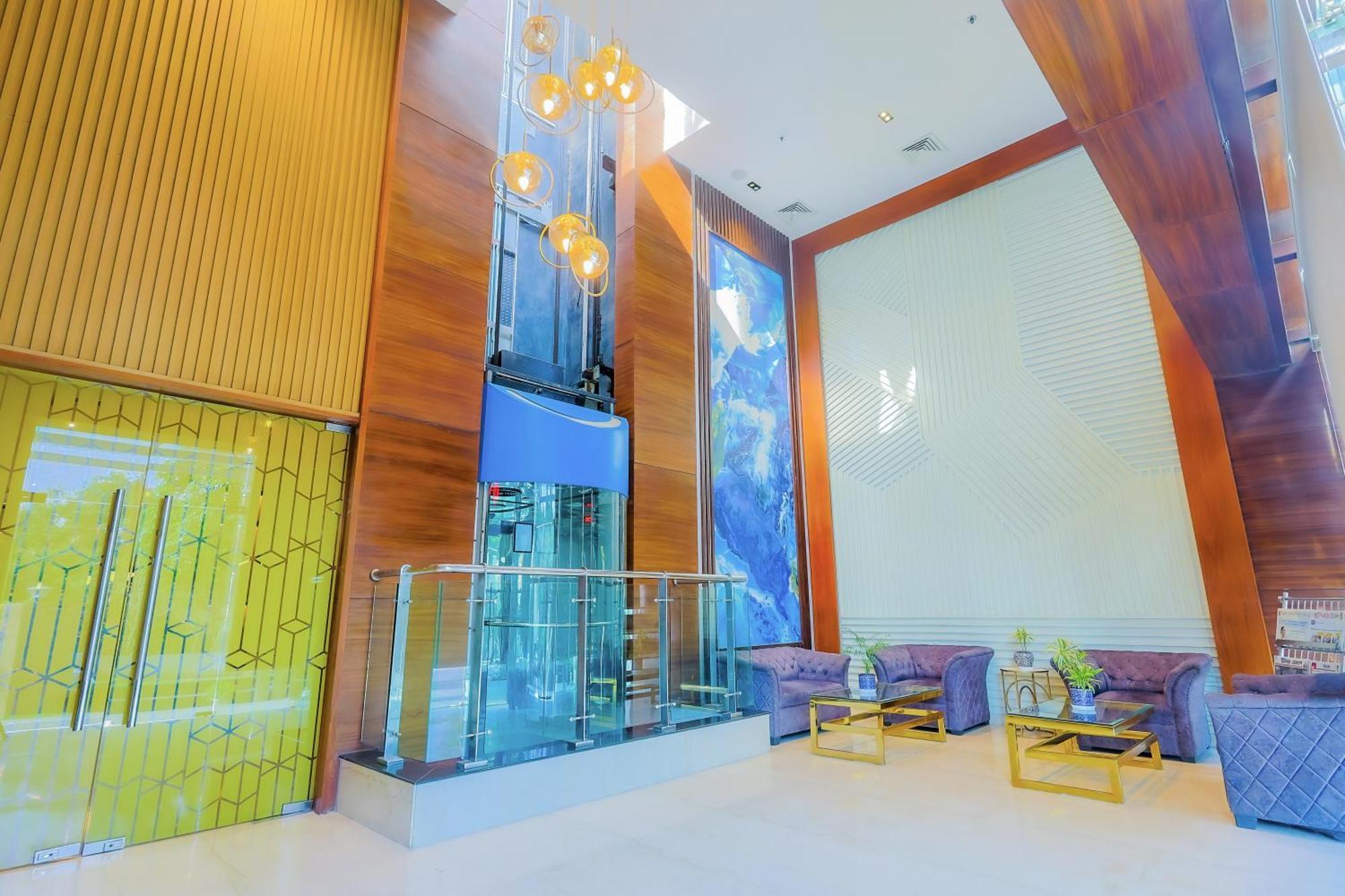 Hyphen Business Hotel 诺伊达 外观 照片