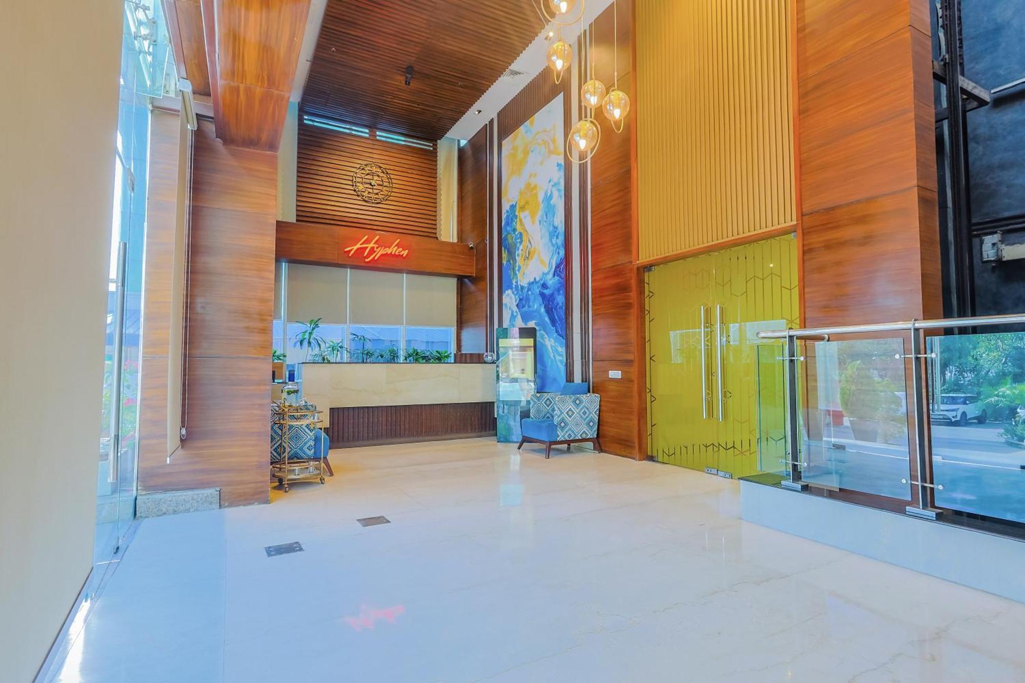 Hyphen Business Hotel 诺伊达 外观 照片