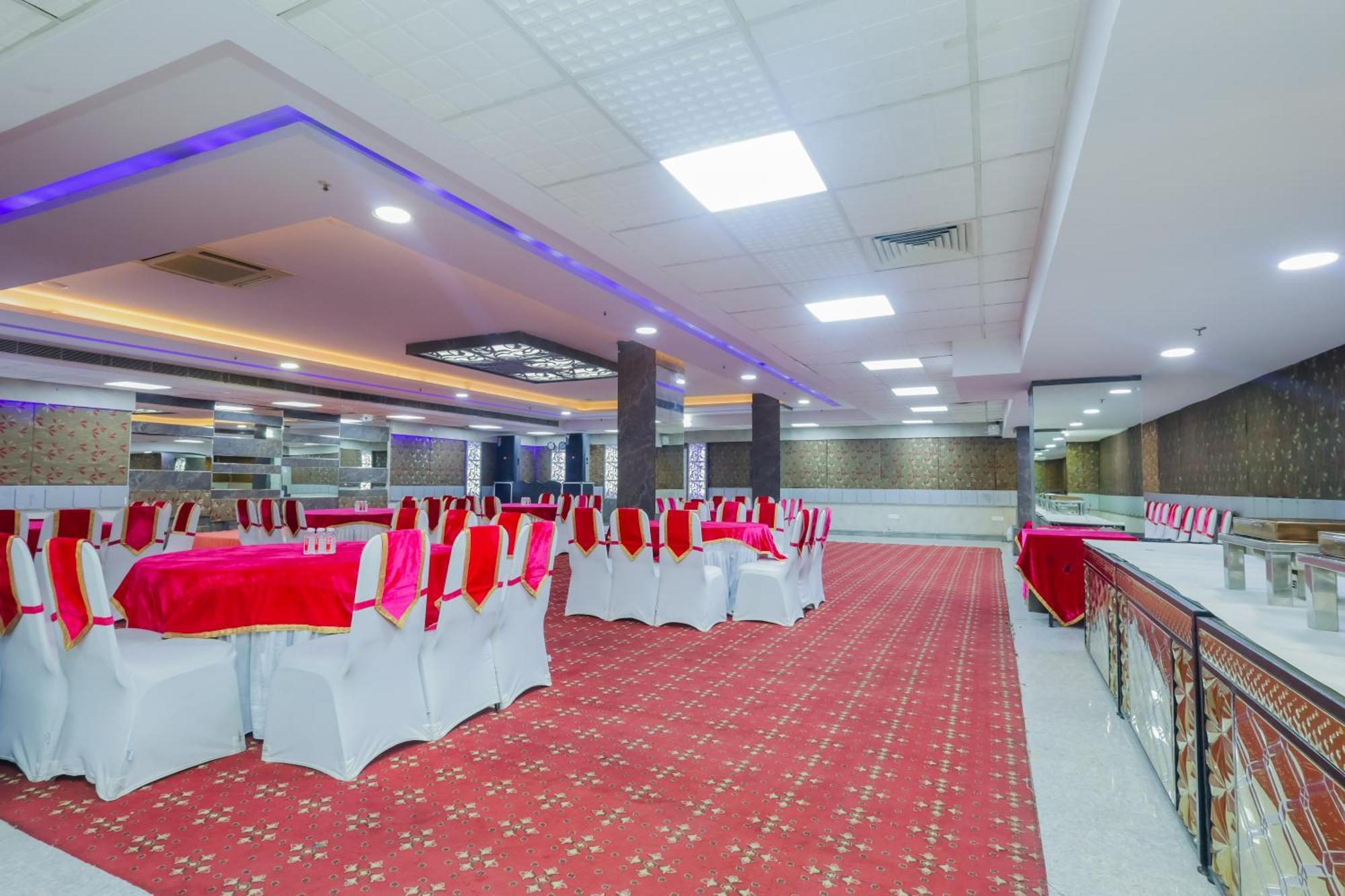 Hyphen Business Hotel 诺伊达 外观 照片