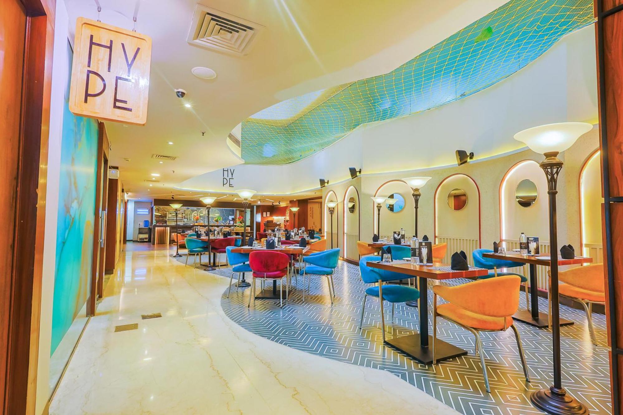 Hyphen Business Hotel 诺伊达 外观 照片