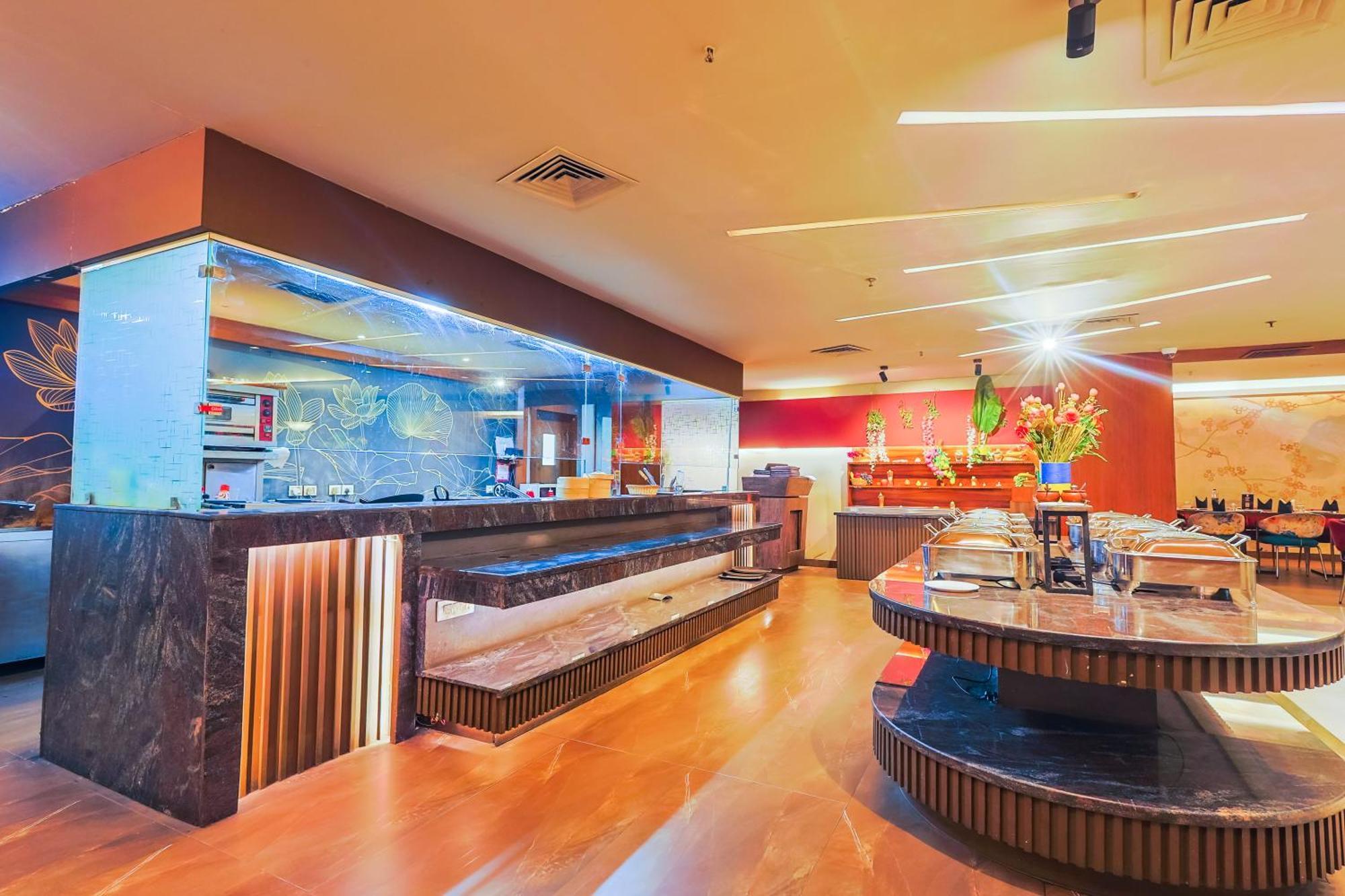 Hyphen Business Hotel 诺伊达 外观 照片