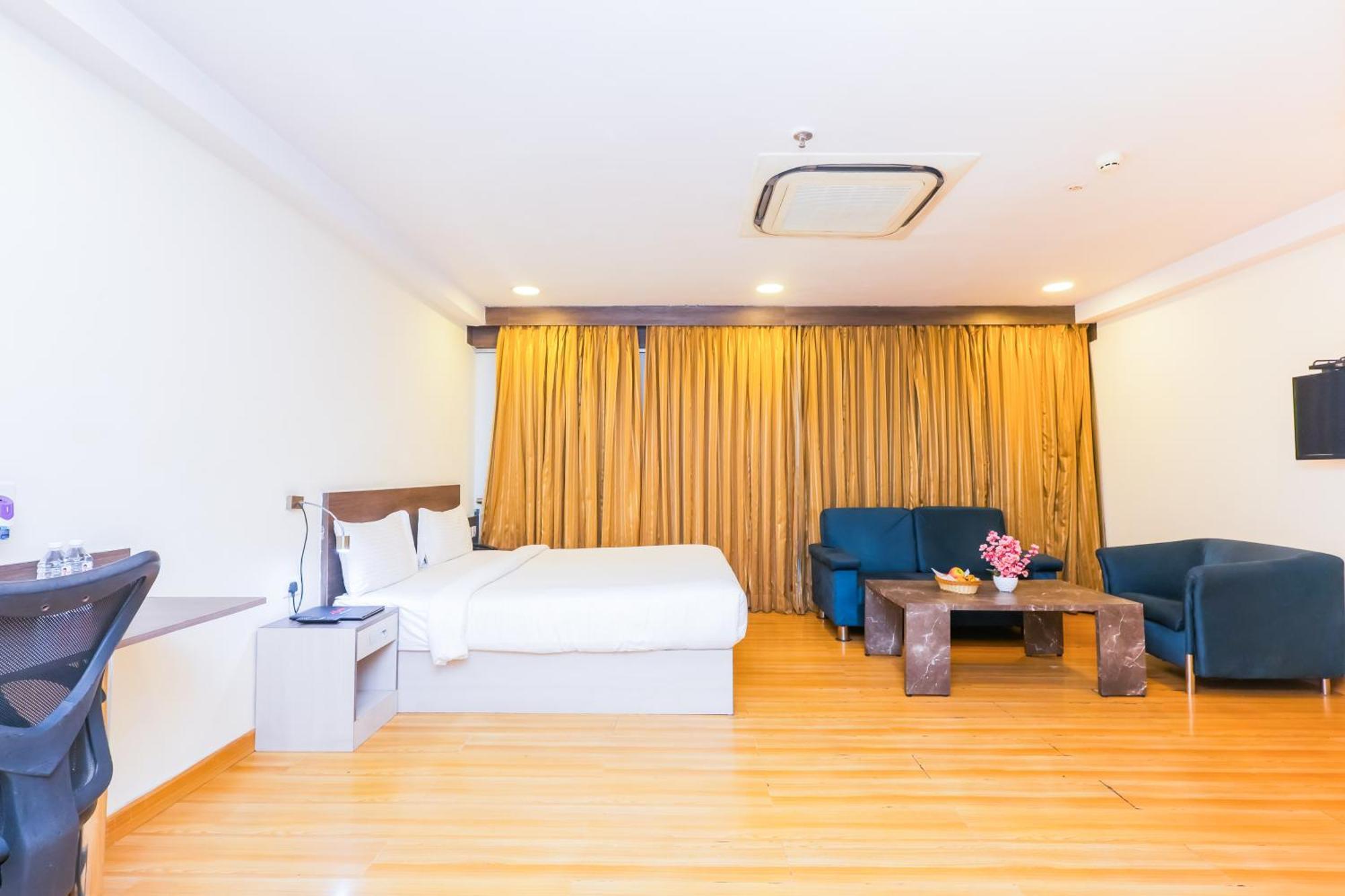Hyphen Business Hotel 诺伊达 外观 照片